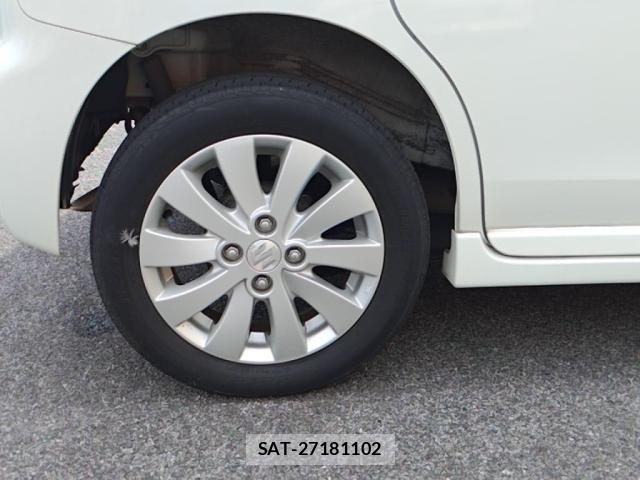 Suzuki SPACIA 2013-09 8628990-27