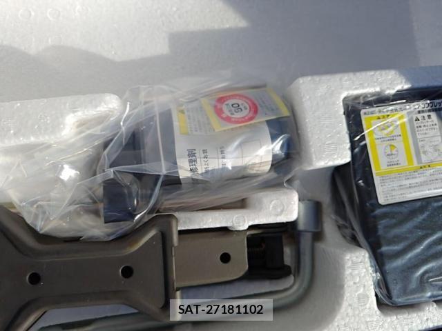 Suzuki SPACIA 2013-09 8628990-29
