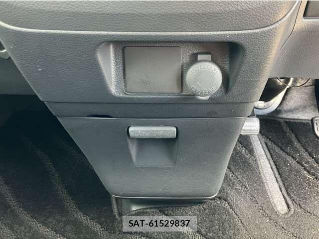 Suzuki SPACIA 2013-12 8629026-9