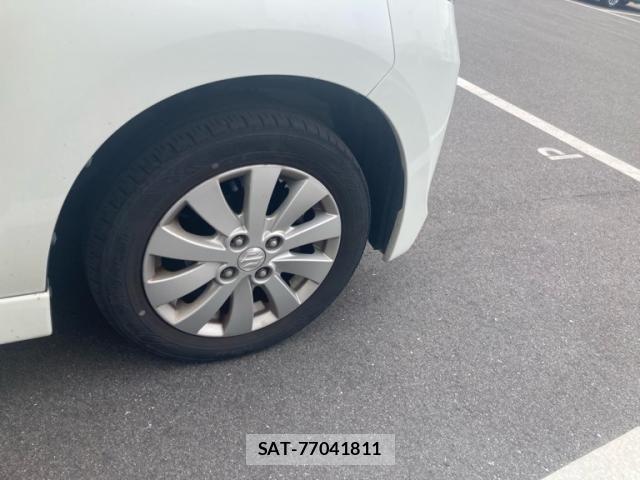 Suzuki SPACIA 2013-09 8661702-15