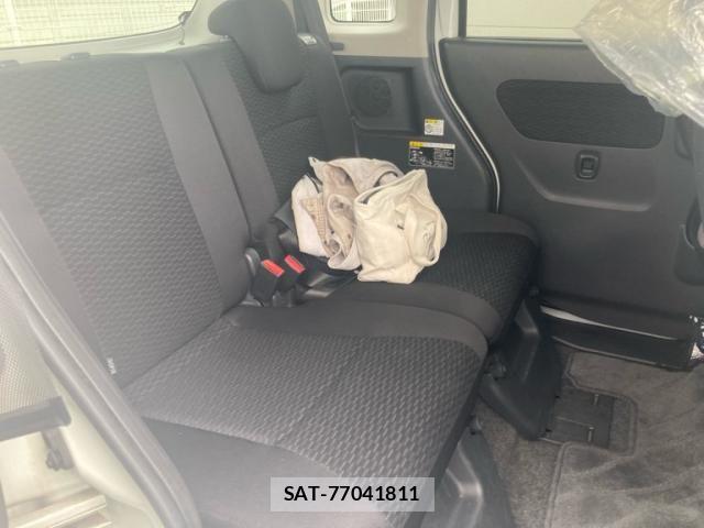 Suzuki SPACIA 2013-09 8661702-5
