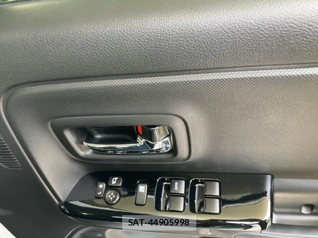 Suzuki SPACIA 2021-09 8661684-18