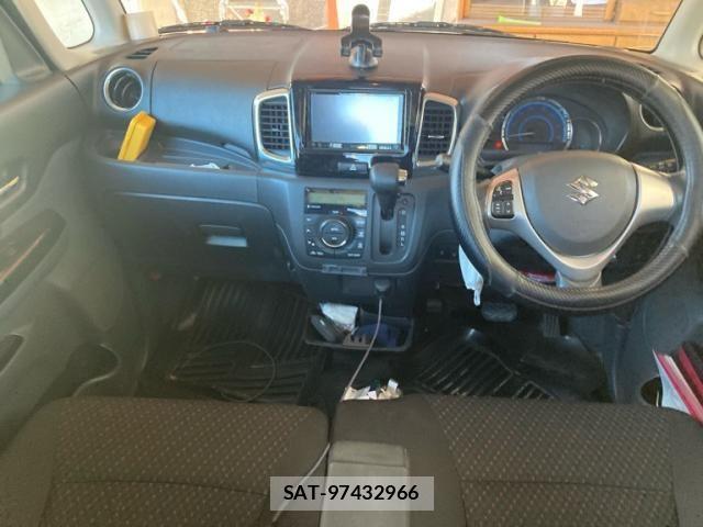 Suzuki SPACIA 2015-09 8666939-21