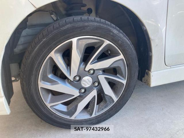 Suzuki SPACIA 2015-09 8666939-6