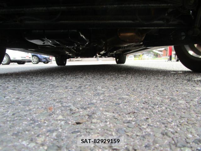 Suzuki SPACIA 2013-08 8661700-24