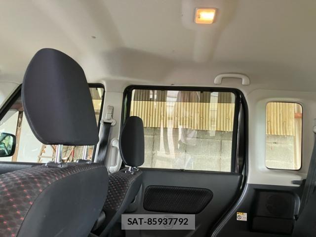 Suzuki SPACIA 2015-09 8661699-12