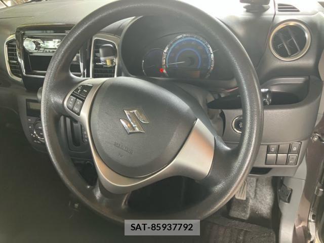 Suzuki SPACIA 2015-09 8661699-14