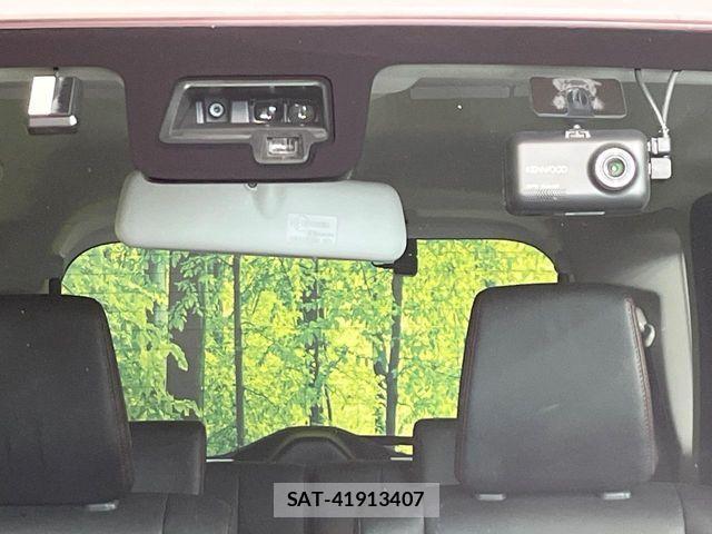 Suzuki SPACIA 2019-03 8686624-5