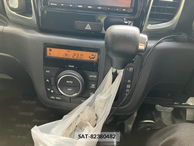 Suzuki SPACIA 2013-09 8745979-20