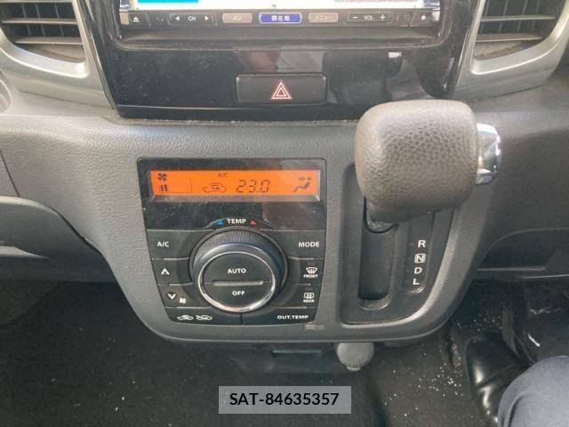 Suzuki SPACIA 2013-11 8745981-11