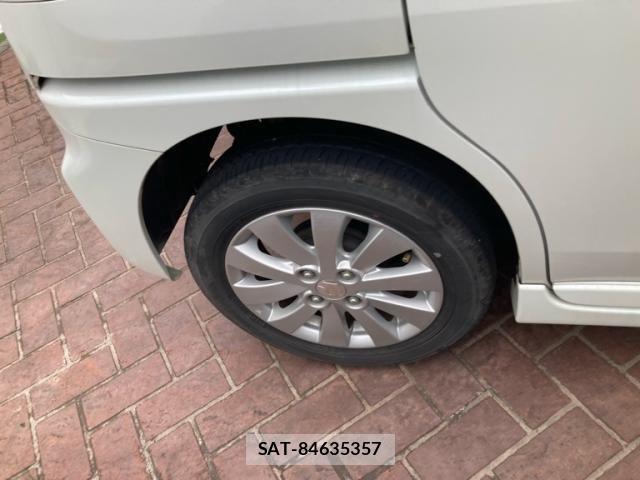 Suzuki SPACIA 2013-11 8745981-17
