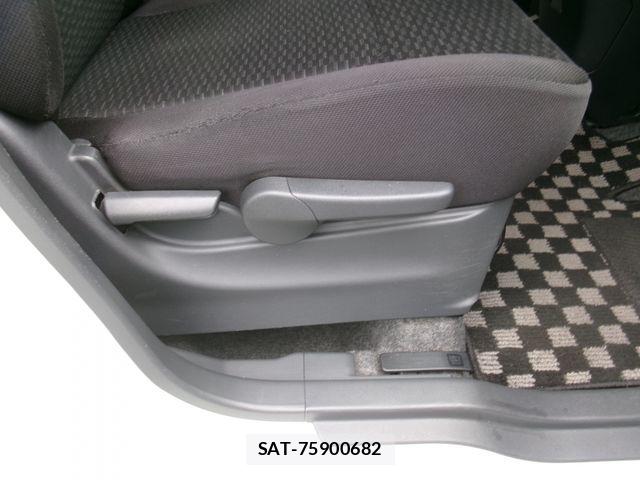 Suzuki SPACIA 2013-06 8745977-16