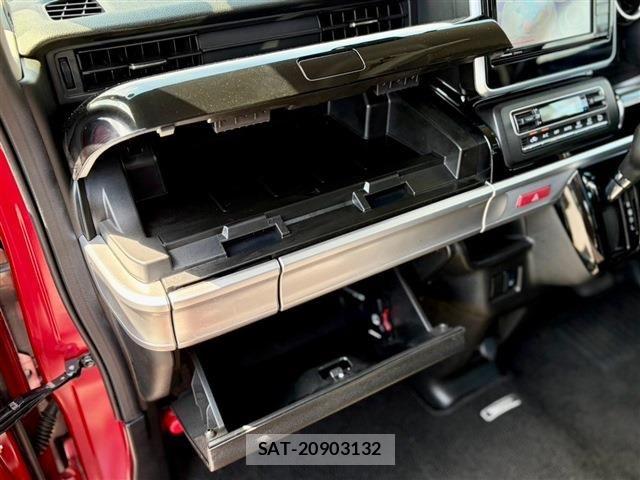Suzuki SPACIA 2019-03 8745972-24