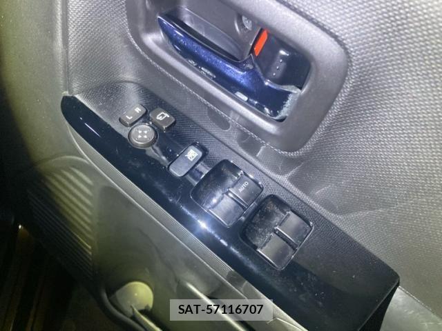 Suzuki SPACIA 2018-10 8797543-17