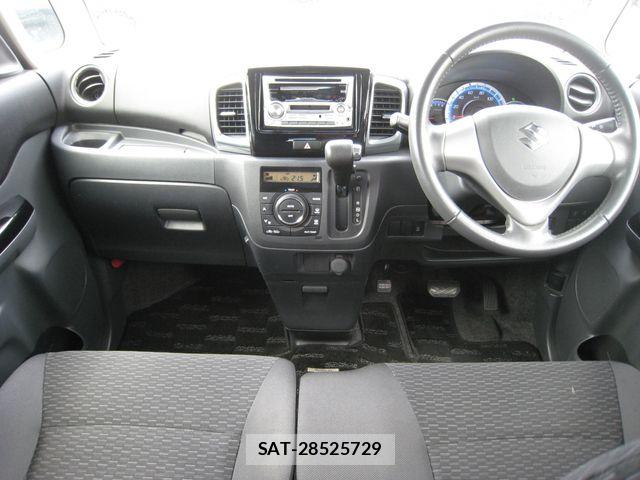 Suzuki SPACIA 2014-07 8831732-12