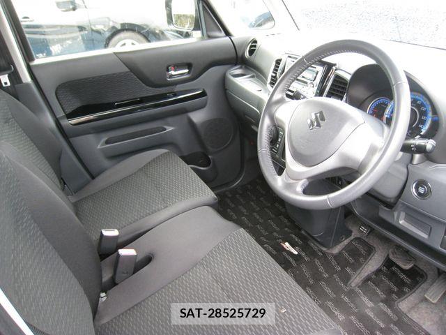 Suzuki SPACIA 2014-07 8831732-1