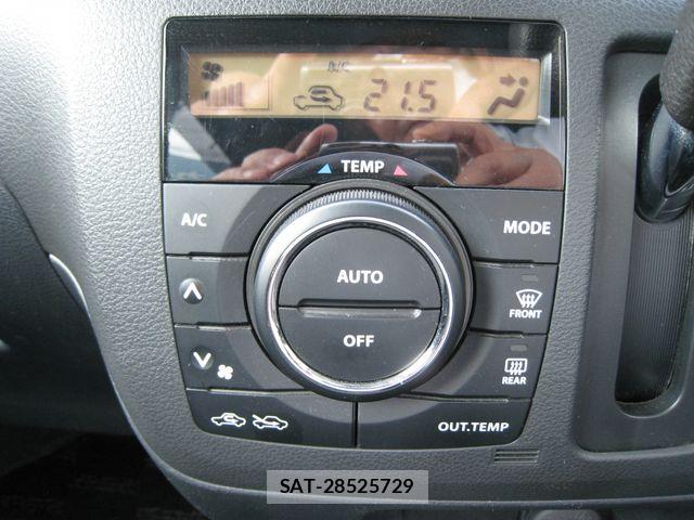 Suzuki SPACIA 2014-07 8831732-6