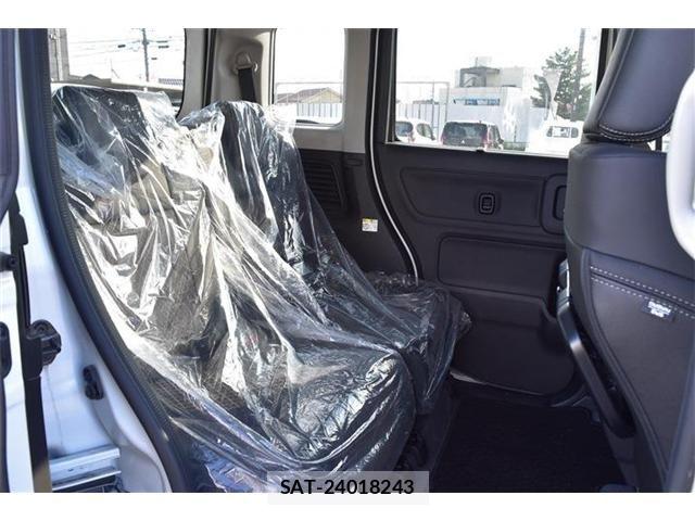 Suzuki SPACIA 2023-09 8831725-26