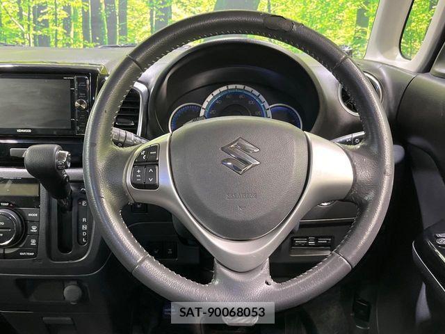 Suzuki SPACIA 2015-01 8849641-10
