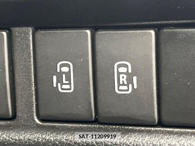 Suzuki SPACIA 2018-02 8850700-3