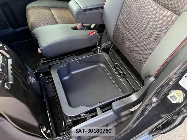 Suzuki SPACIA 2023-10 8872104-11
