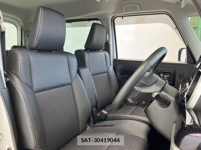 Suzuki SPACIA 2023-02 8872105-7