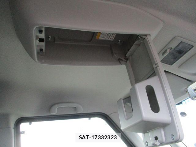 Suzuki SPACIA 2015-06 8882276-21