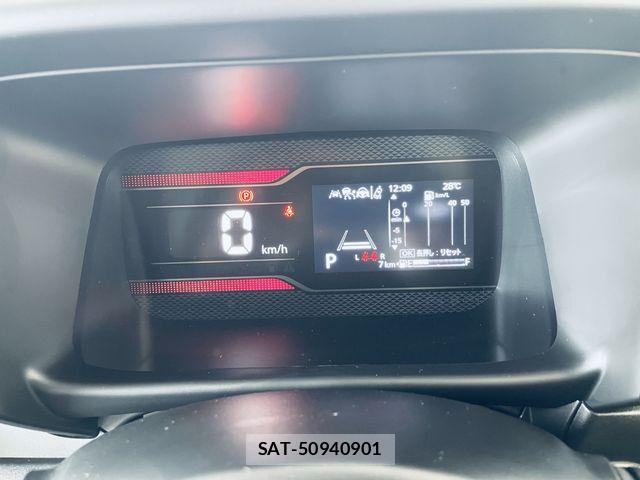 Suzuki SPACIA 2026-08 8882258-5