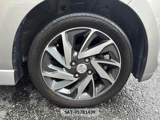 Suzuki SPACIA 2013-09 8882274-24