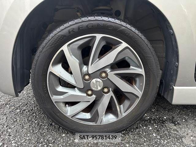 Suzuki SPACIA 2013-09 8882274-27