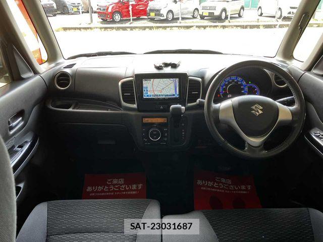 Suzuki SPACIA 2013-07 6817405-4