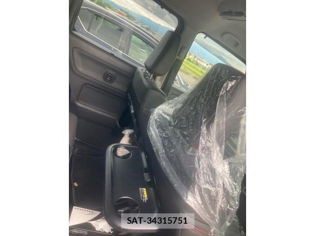 Suzuki SPACIA 2019-06 7225438-19
