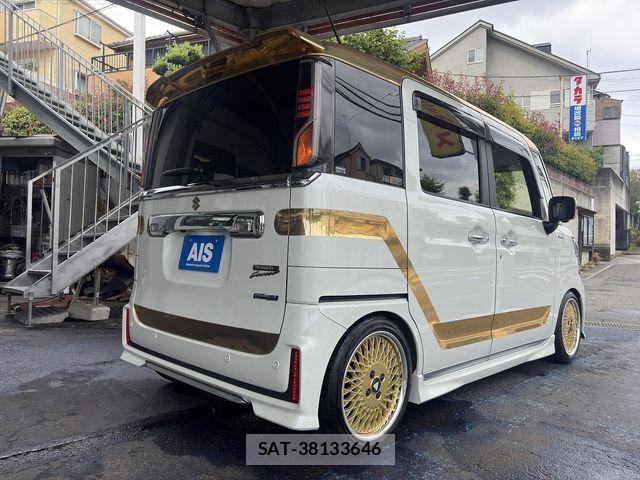 Suzuki SPACIA 2022-07 7510110-11