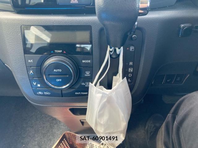Suzuki SPACIA 2013-07 7903435-15