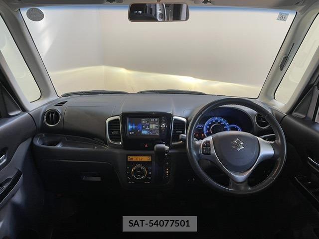 Suzuki SPACIA 2013-09 7981085-16