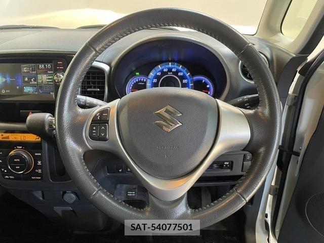 Suzuki SPACIA 2013-09 7981085-17