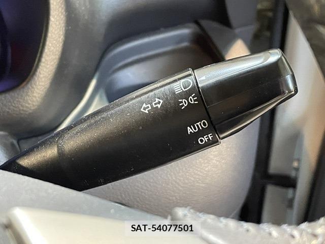 Suzuki SPACIA 2013-09 7981085-27