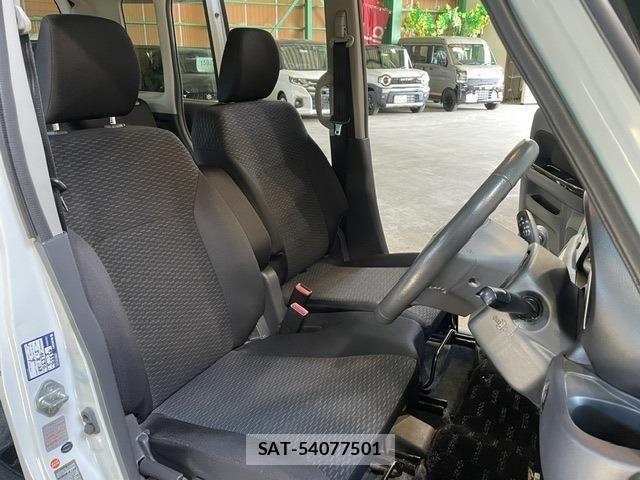 Suzuki SPACIA 2013-09 7981085-8