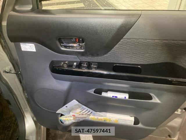 Suzuki SPACIA 2014-06 8038411-10