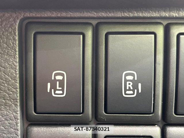 Suzuki SPACIA 2013-11 8038410-4