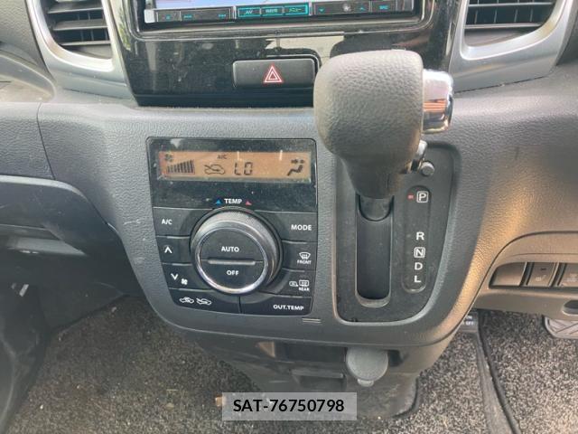 Suzuki SPACIA 2013-10 8038412-14