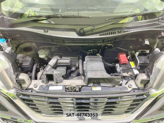 Suzuki SPACIA 2018-06 8038409-18
