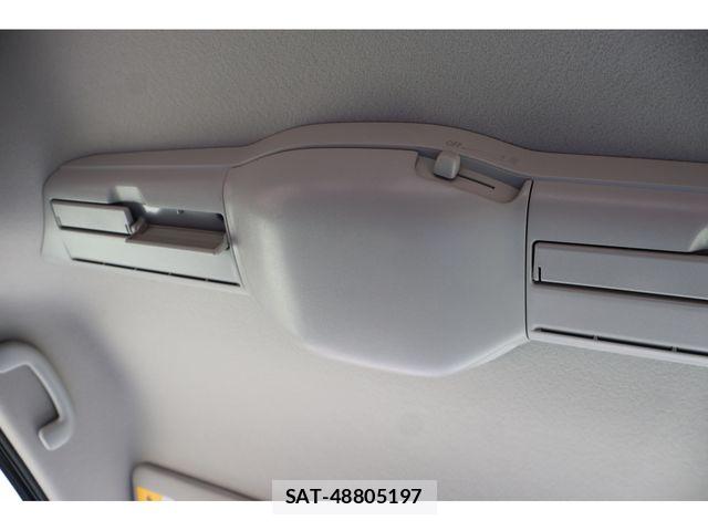 Suzuki SPACIA 2019-03 8075676-15