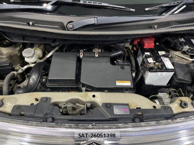 Suzuki SPACIA 2013-09 8101993-17