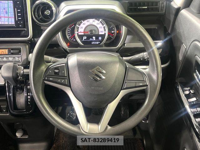 Suzuki SPACIA 2018-03 8210359-11