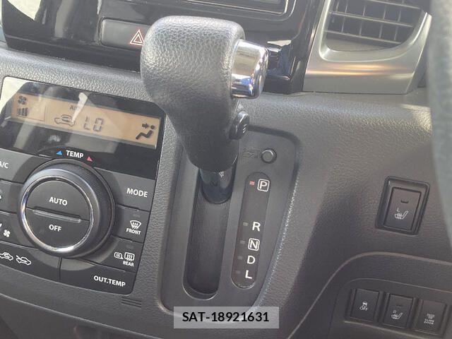 Suzuki SPACIA 2014-08 8246762-8