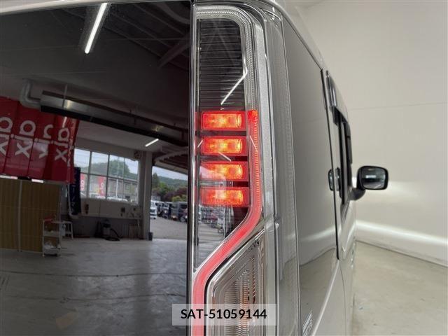 Suzuki SPACIA 2021-05 8337969-8
