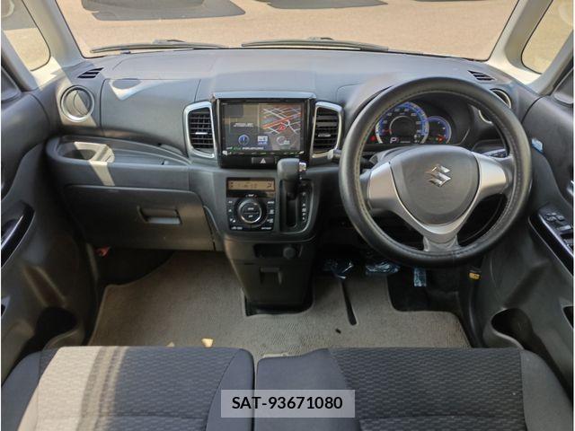 Suzuki SPACIA 2014-09 8372223-2