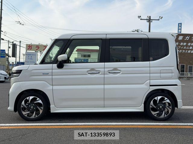 Suzuki SPACIA 2026-01 8415072-15