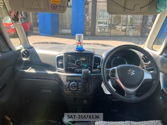 Suzuki SPACIA 2015-09 8527469-15
